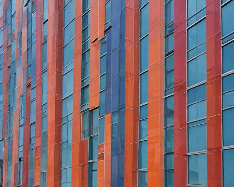 Exemplos de edifícios com painéis de policarbonato reciclado